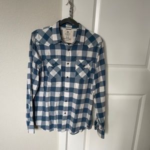 AE outfitters long sleeved polo shirt